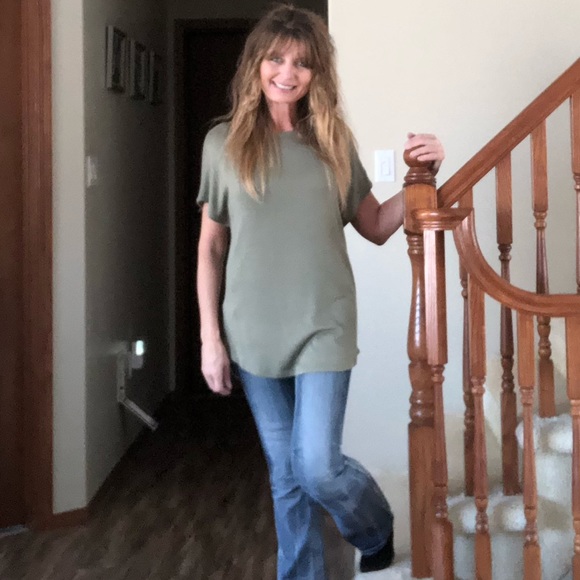 SWS Essentials khaki green top - Picture 6 of 8